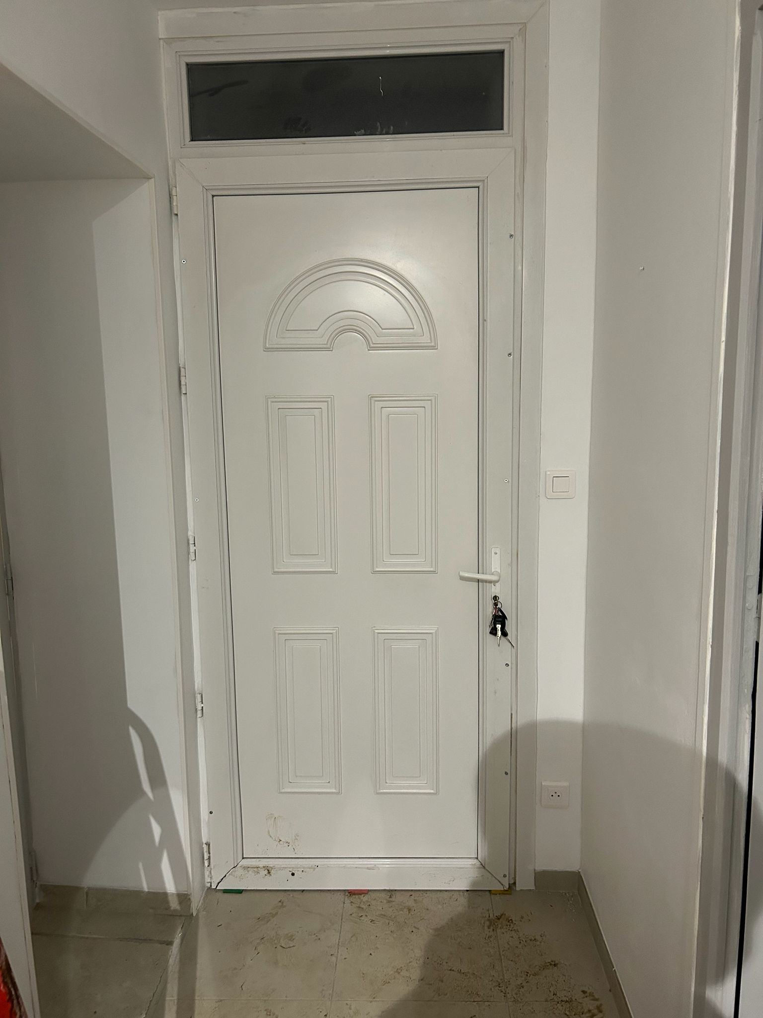 Effraction porte PVC — mise en sécurité — après