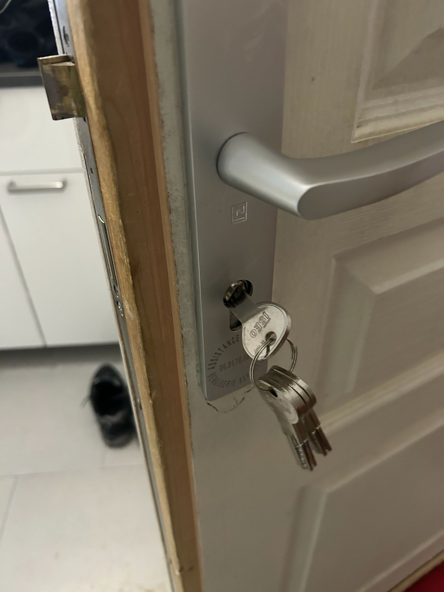 Cavaillon — remplacement poignée et cylindre (Serrurier de France) — après